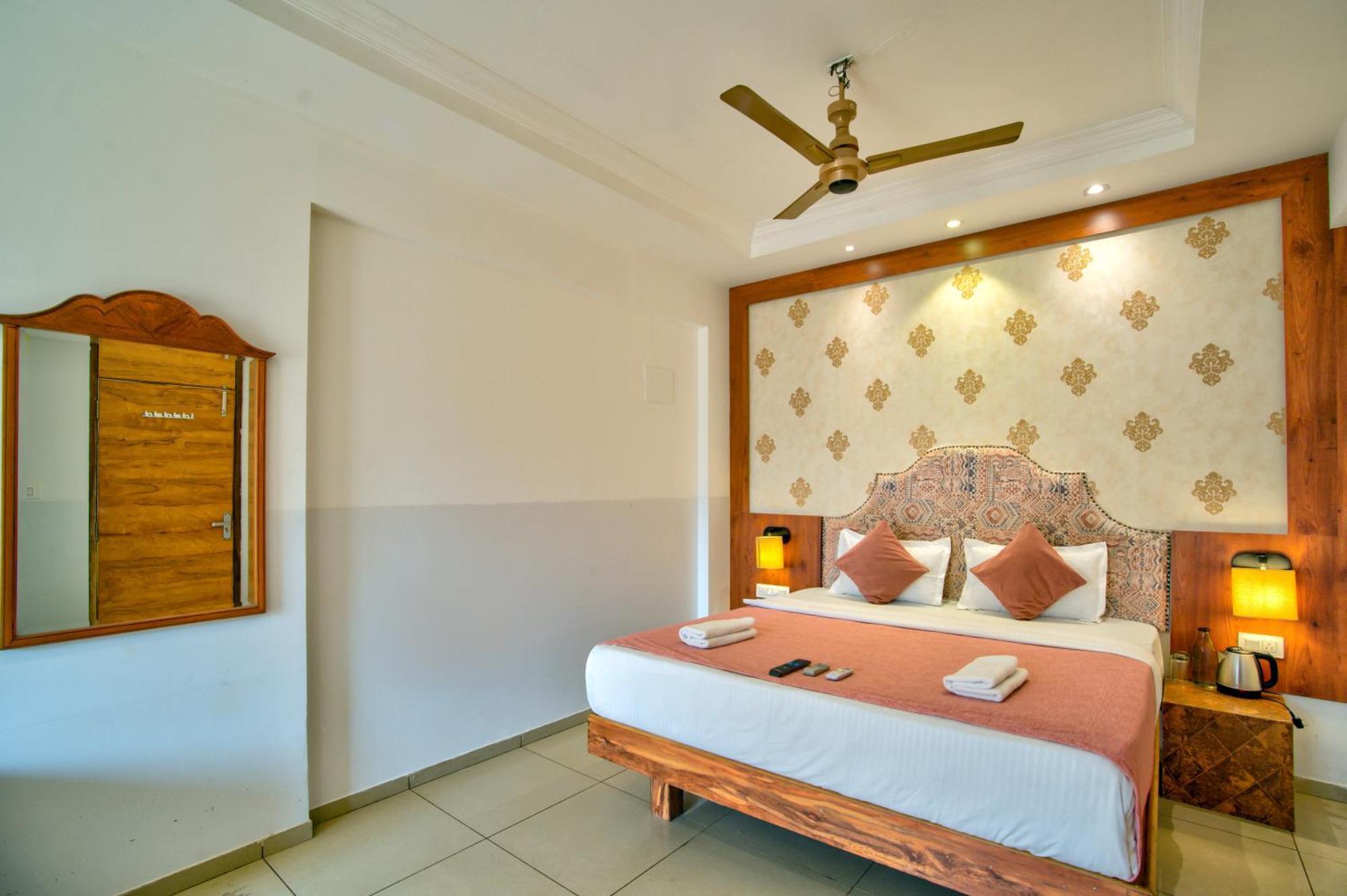 Hotel Sea Sapphire ,Calangute Eksteriør billede