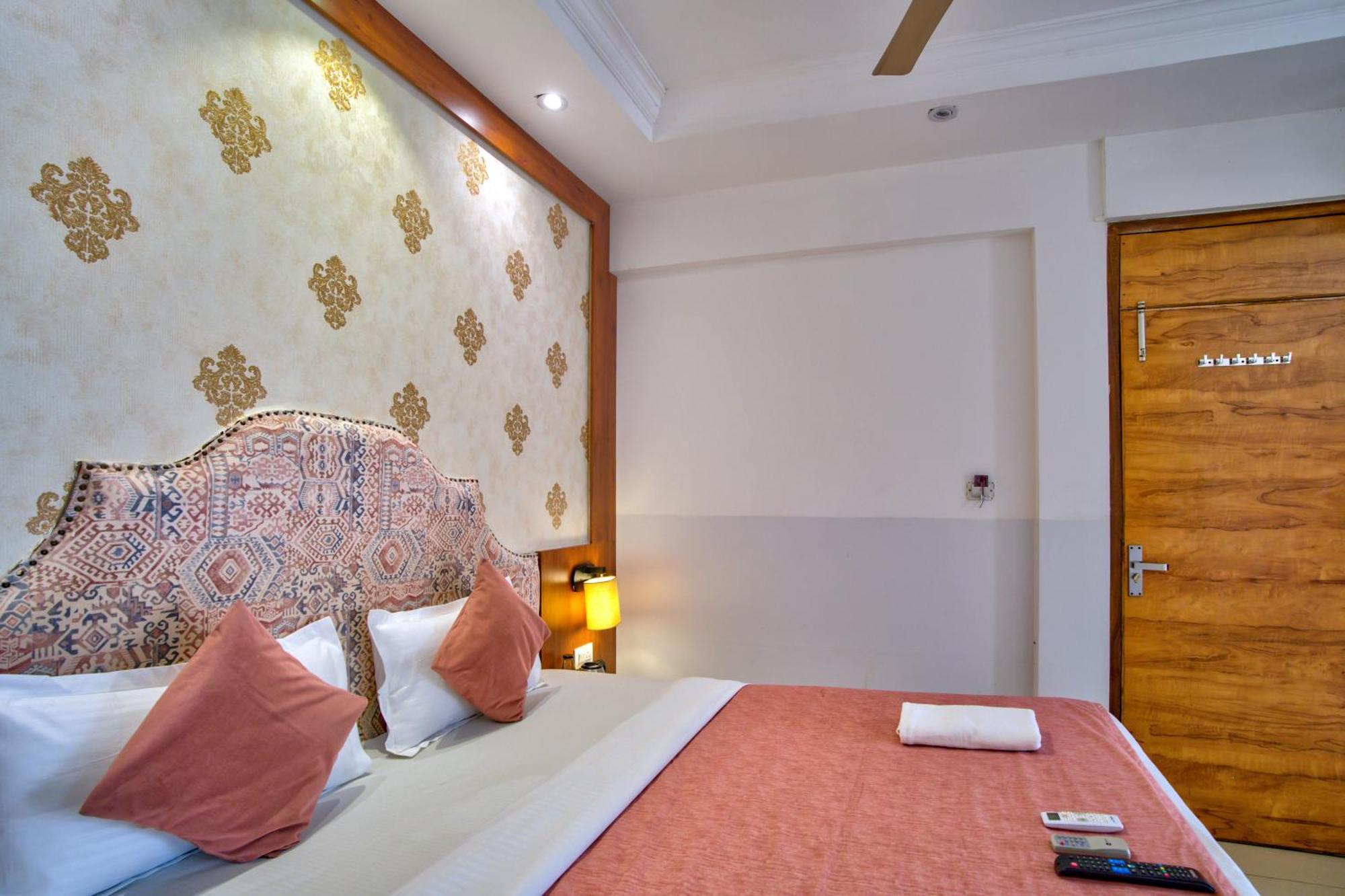 Hotel Sea Sapphire ,Calangute Eksteriør billede